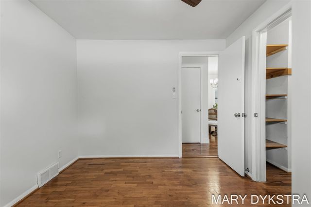 585 Huizenga Avenue, Zeeland, MI 49464