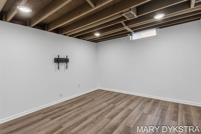 585 Huizenga Avenue, Zeeland, MI 49464