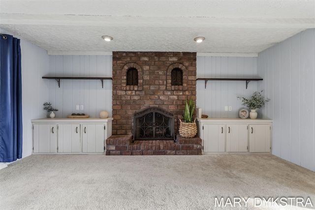 585 Huizenga Avenue, Zeeland, MI 49464
