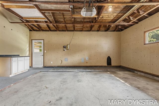 585 Huizenga Avenue, Zeeland, MI 49464