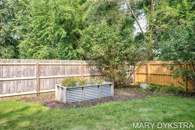 585 Huizenga Avenue, Zeeland, MI 49464
