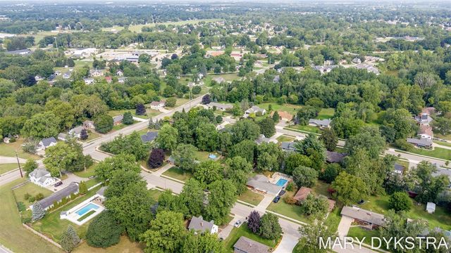 585 Huizenga Avenue, Zeeland, MI 49464