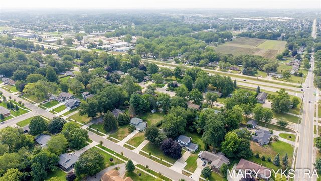 585 Huizenga Avenue, Zeeland, MI 49464