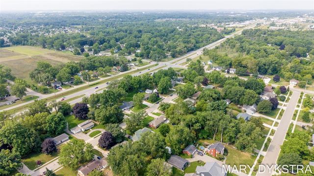 585 Huizenga Avenue, Zeeland, MI 49464