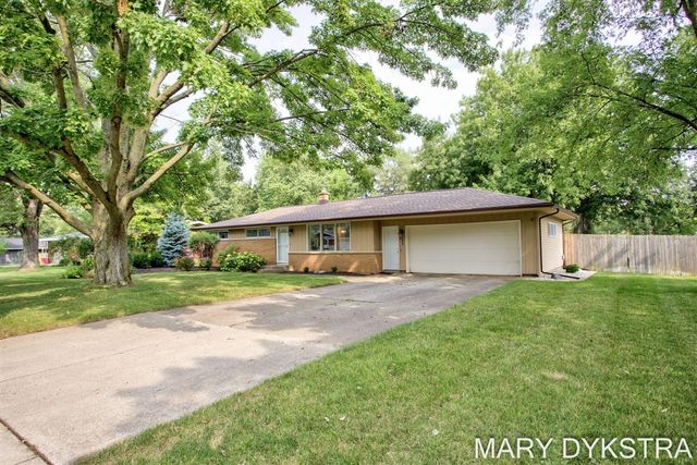 585 Huizenga Avenue, Zeeland, MI 49464