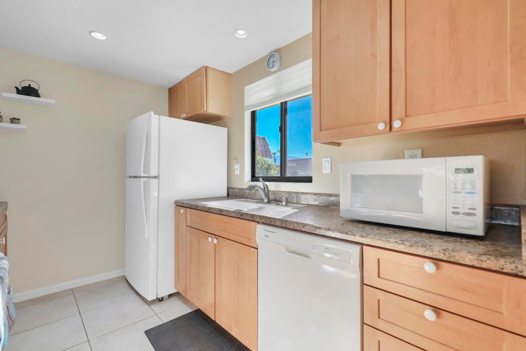 Image 13 of property listing at 41476 Inverness Way, Palm Desert, CA 92211