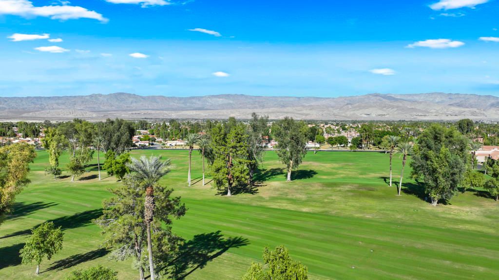 Image 21 of property listing at 41476 Inverness Way, Palm Desert, CA 92211