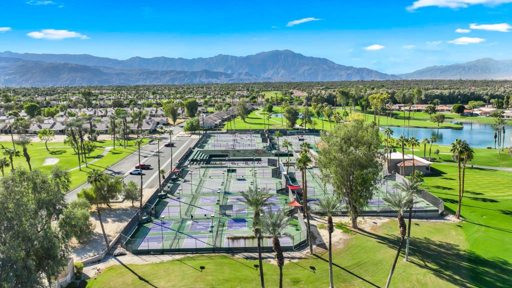 Image 23 of property listing at 41476 Inverness Way, Palm Desert, CA 92211