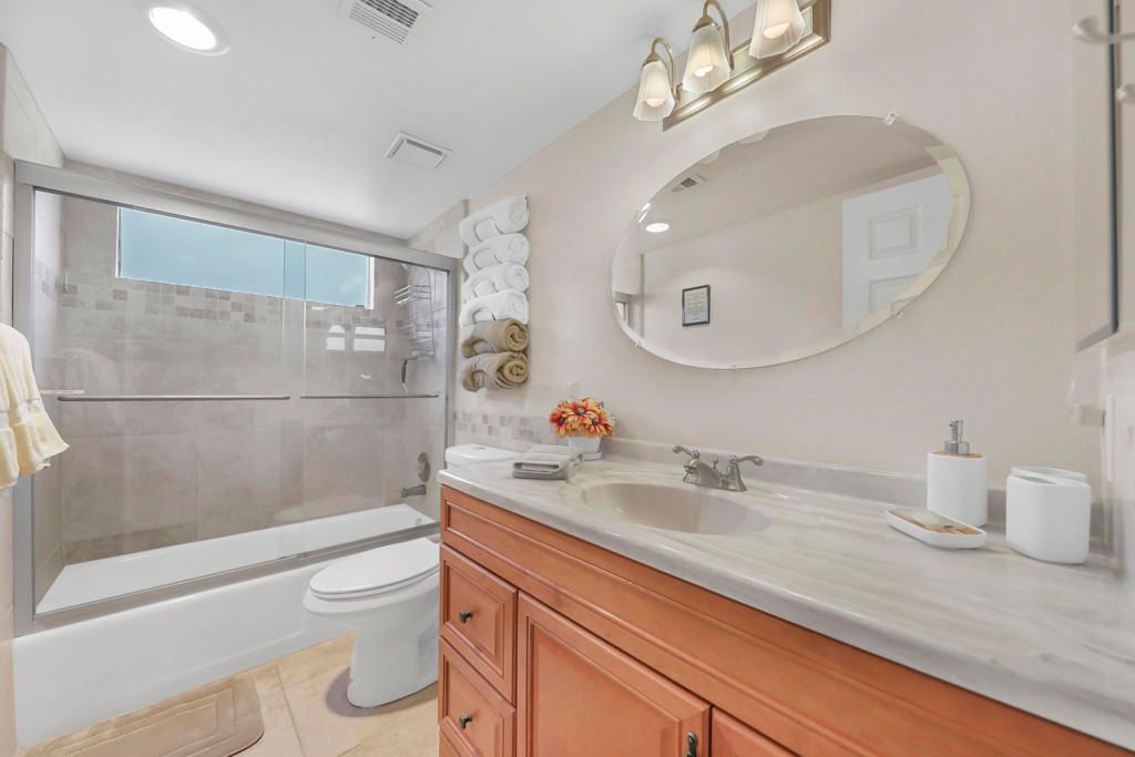 Image 5 of property listing at 41476 Inverness Way, Palm Desert, CA 92211