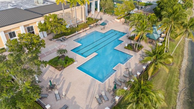 7763 Southampton Ter 215, Tamarac, FL 33321