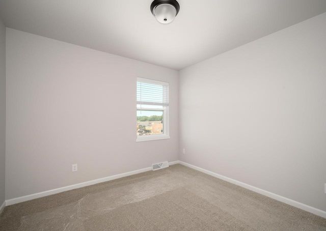 475 Savannah Drive, Oregon, WI 53575