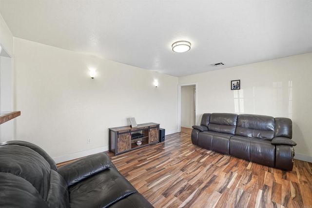 9434 Pike Road, Santee, CA 92071