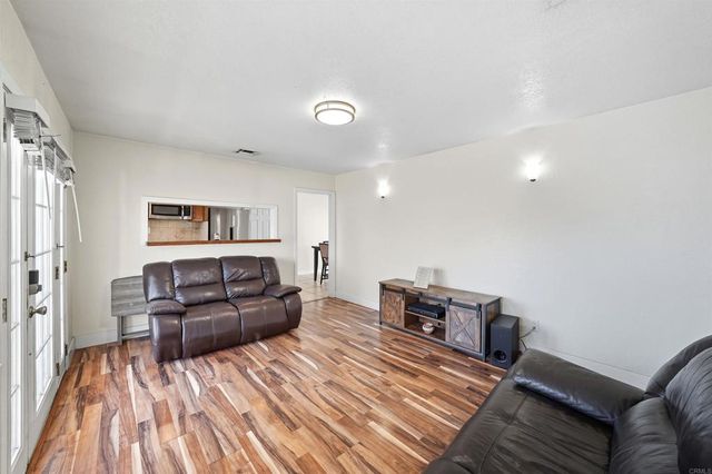 9434 Pike Road, Santee, CA 92071