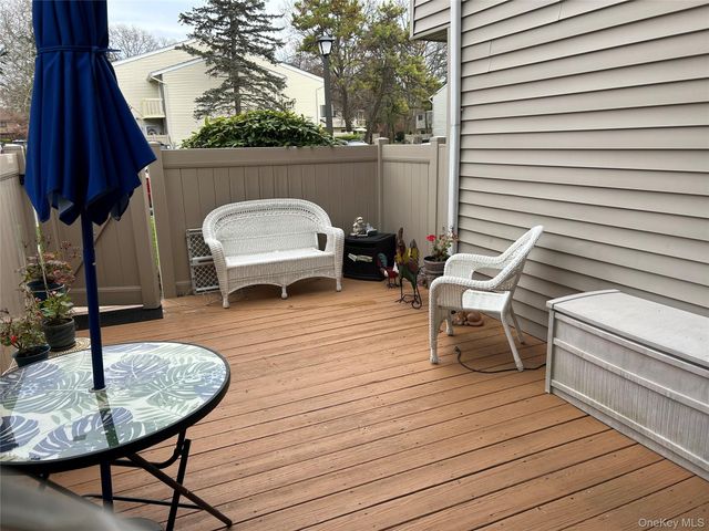 233B Springmeadow Drive B, Holbrook, NY 11741