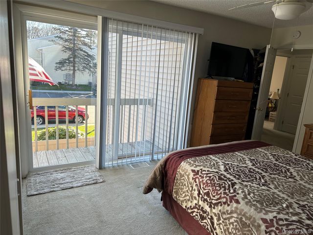 233B Springmeadow Drive B, Holbrook, NY 11741