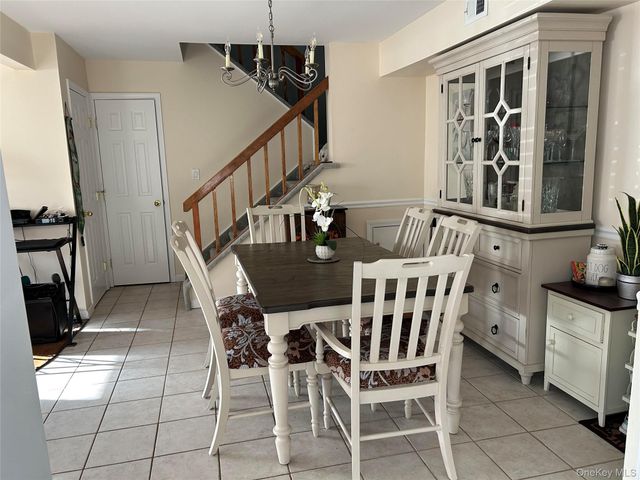 233B Springmeadow Drive B, Holbrook, NY 11741