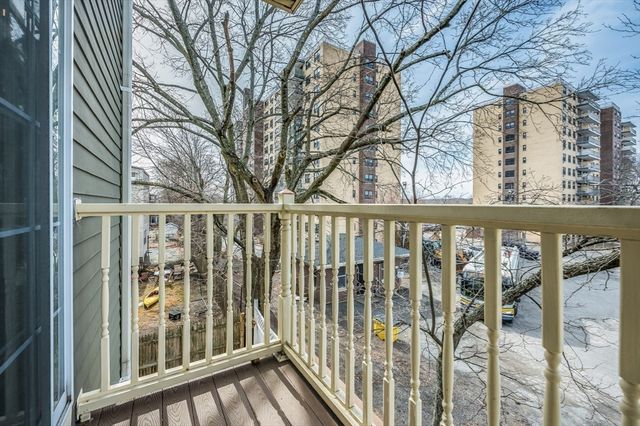 1328 Broadway 3, Somerville, MA 02144