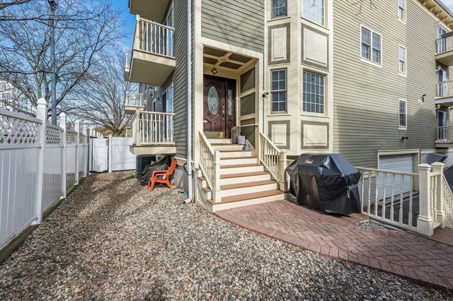 1328 Broadway 3, Somerville, MA 02144