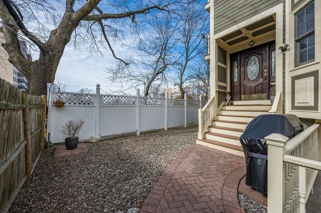 1328 Broadway 3, Somerville, MA 02144