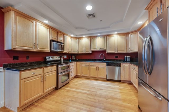 1328 Broadway 3, Somerville, MA 02144