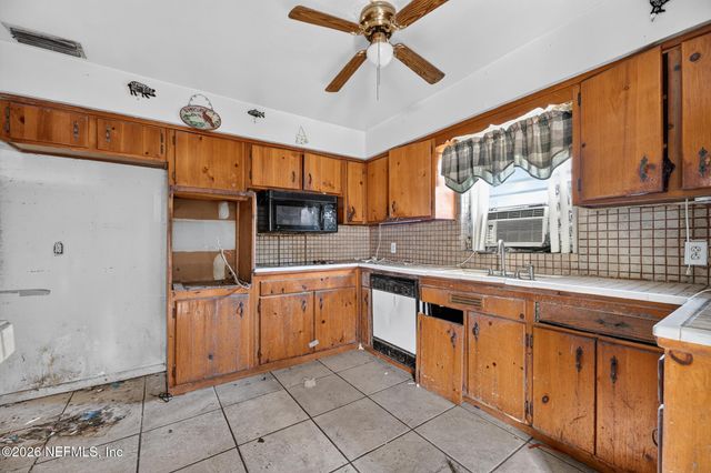 3147 CATHEDRAL Lane, Jacksonville, FL 32277