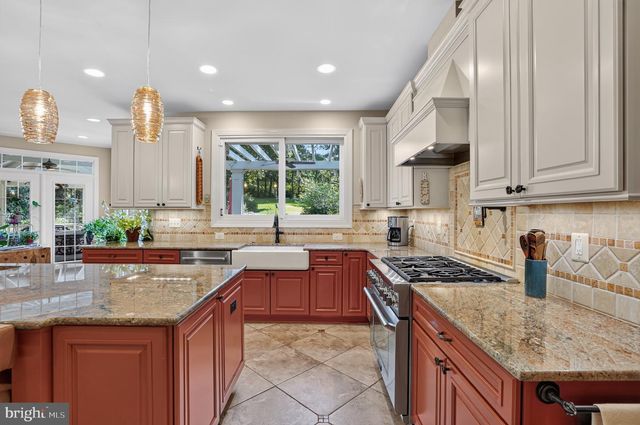 1613 CHATHAMS FORD PL, Vienna, VA 22182
