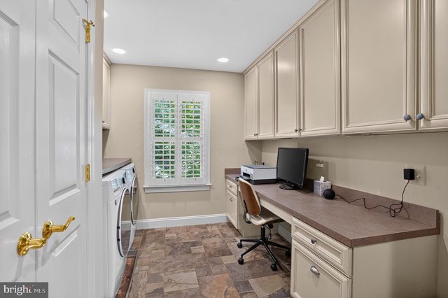 1613 CHATHAMS FORD PL, Vienna, VA 22182