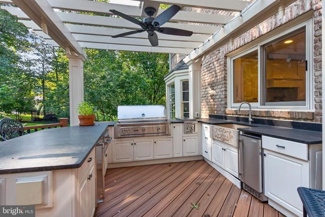 1613 CHATHAMS FORD PL, Vienna, VA 22182