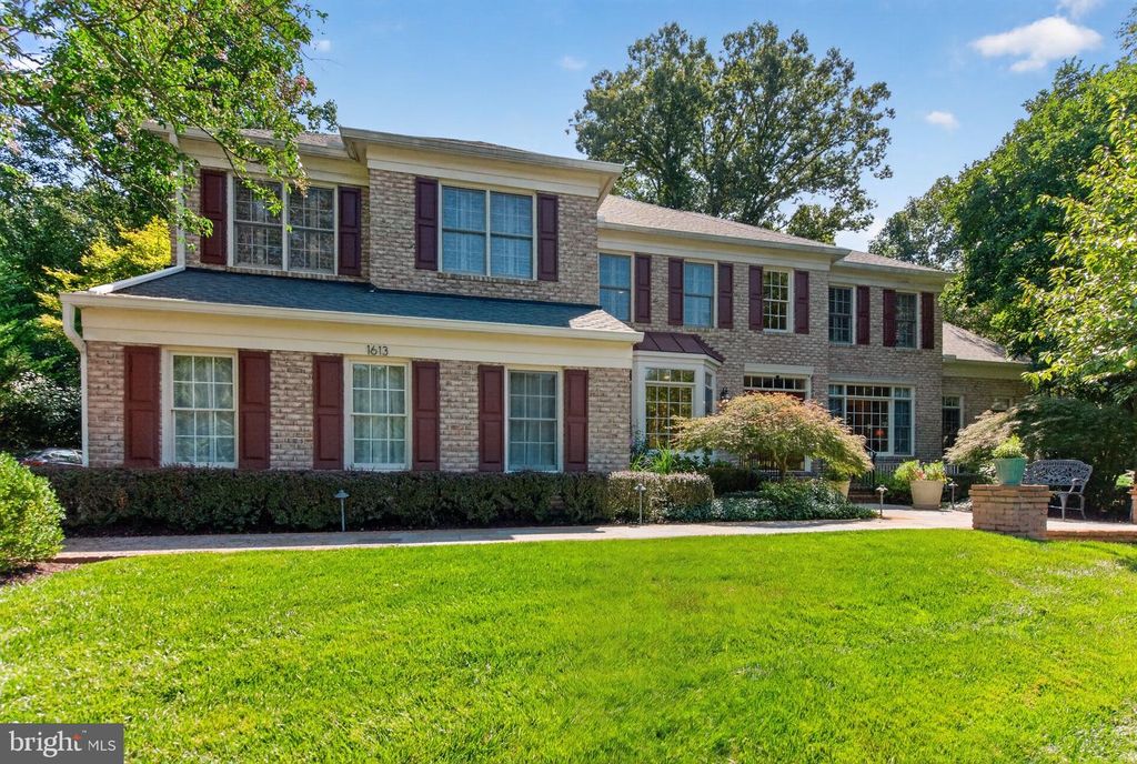 1613 CHATHAMS FORD PL, Vienna, VA 22182
