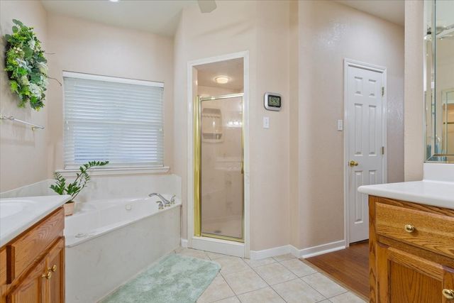 1216 Darbyton Drive, Hewitt, TX 76643