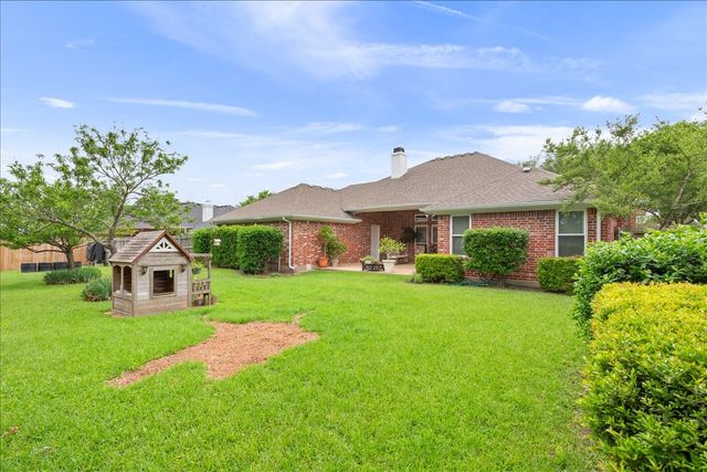 1216 Darbyton Drive, Hewitt, TX 76643