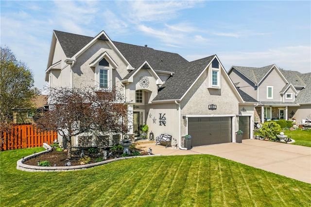 661 N Poplar Circle, Gardner, KS 66030