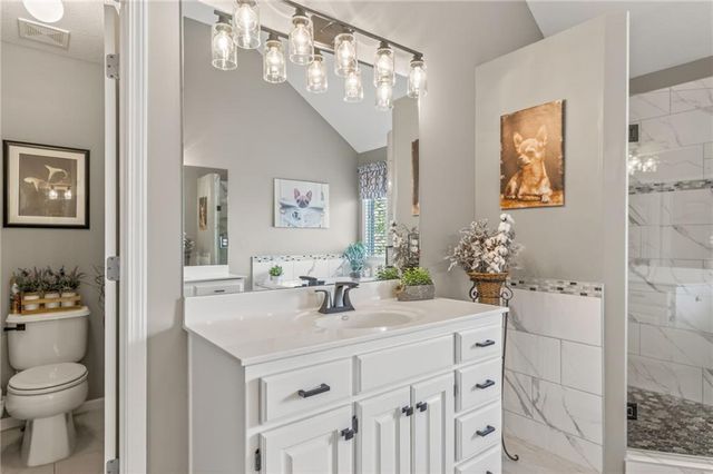 661 N Poplar Circle, Gardner, KS 66030