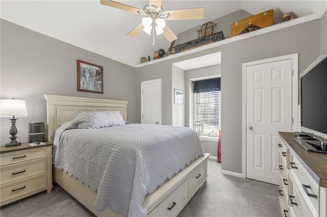 661 N Poplar Circle, Gardner, KS 66030