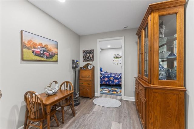 661 N Poplar Circle, Gardner, KS 66030