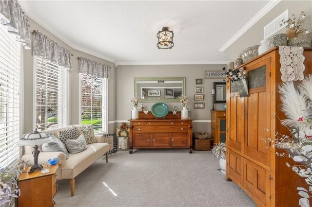 661 N Poplar Circle, Gardner, KS 66030