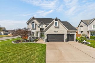 661 N Poplar Circle, Gardner, KS 66030