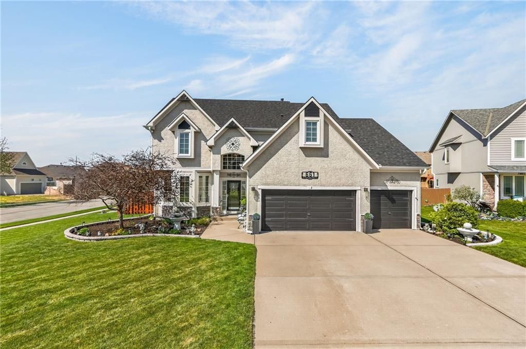 661 N Poplar Circle, Gardner, KS 66030