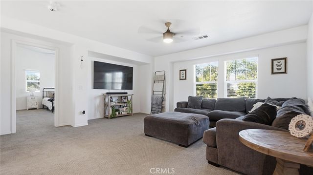 6067 Cone Peak, Fontana, CA 92336