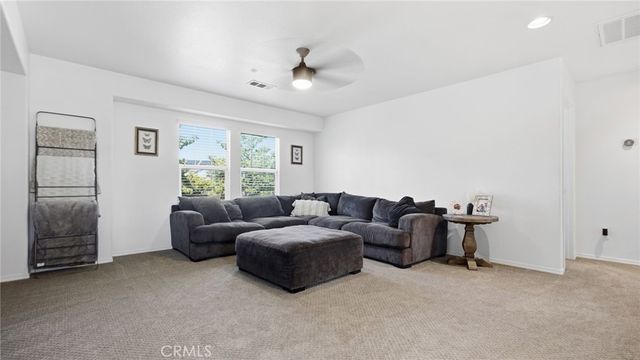 6067 Cone Peak, Fontana, CA 92336