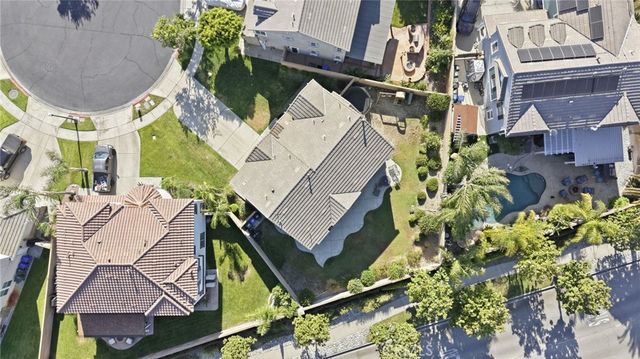 6067 Cone Peak, Fontana, CA 92336