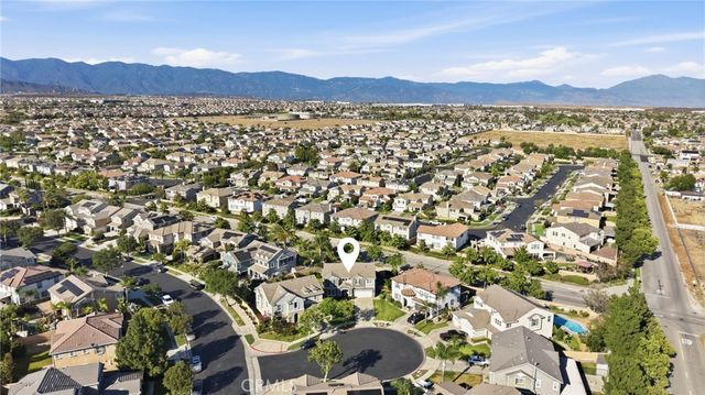 6067 Cone Peak, Fontana, CA 92336
