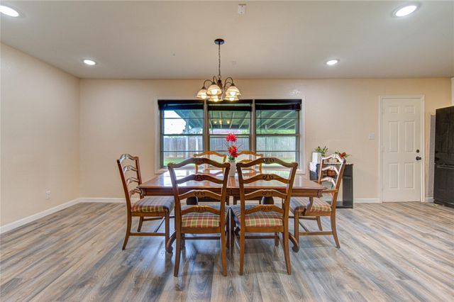 7318 Hummingbird Lane, Texas City, TX 77591