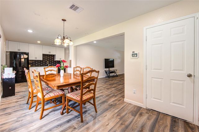7318 Hummingbird Lane, Texas City, TX 77591