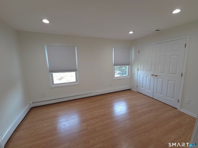 32 Sherwood Place 32, Fairfield, CT 06890
