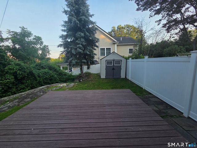 32 Sherwood Place 32, Fairfield, CT 06890