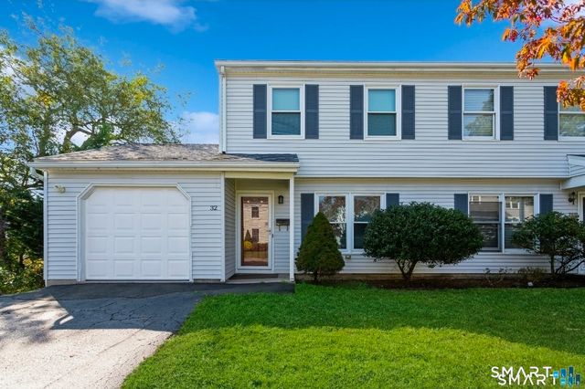 32 Sherwood Place 32, Fairfield, CT 06890