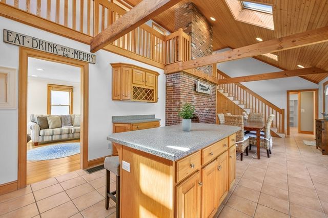 61 Linda Ln, Barnstable, MA 02601