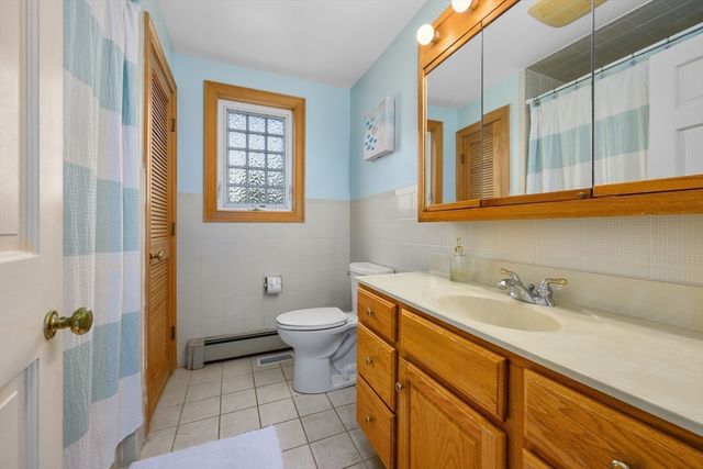 61 Linda Ln, Barnstable, MA 02601
