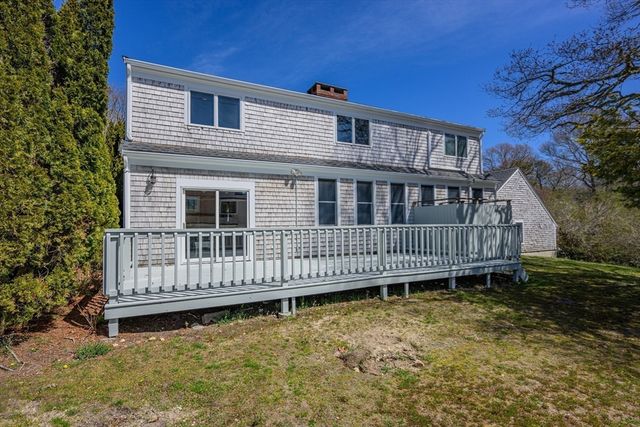 61 Linda Ln, Barnstable, MA 02601